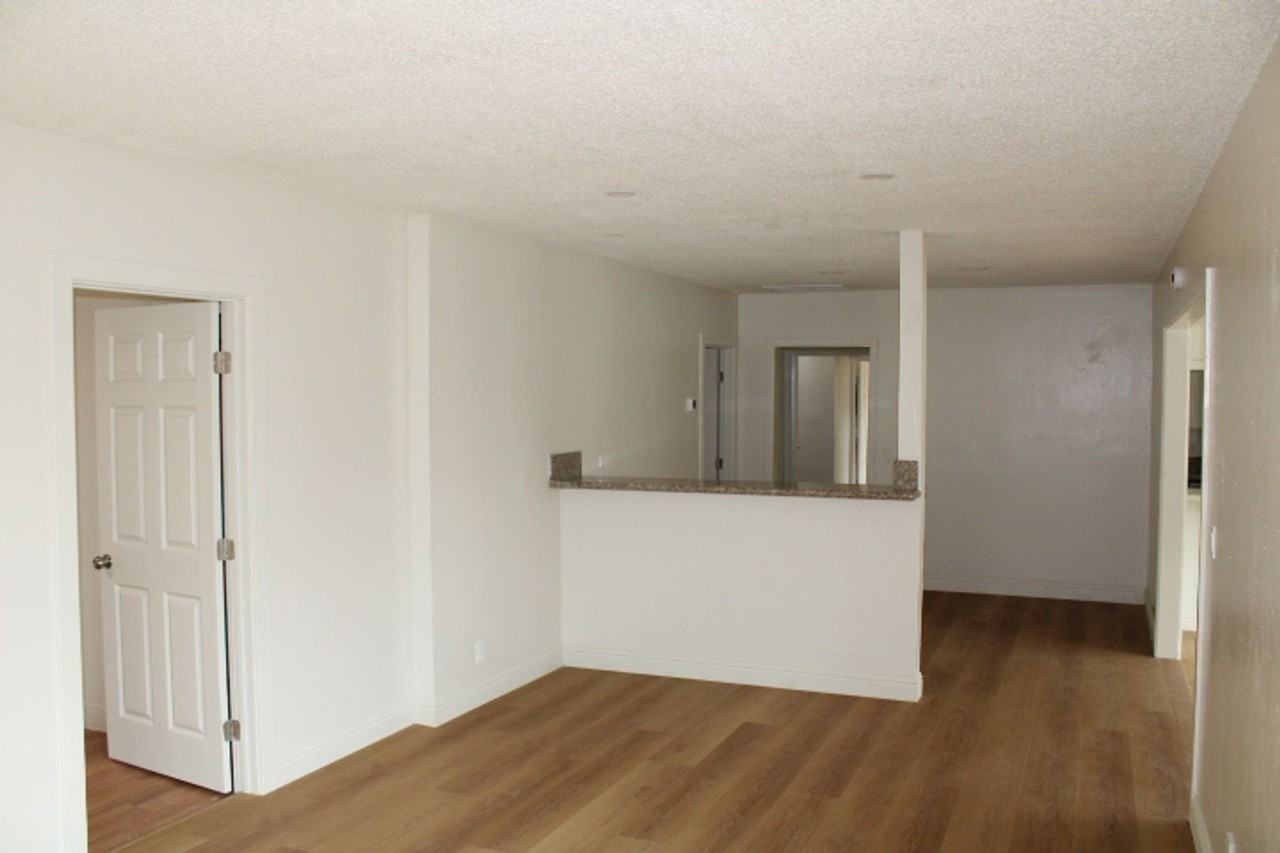 936 Elm St - Photo 3 of 33