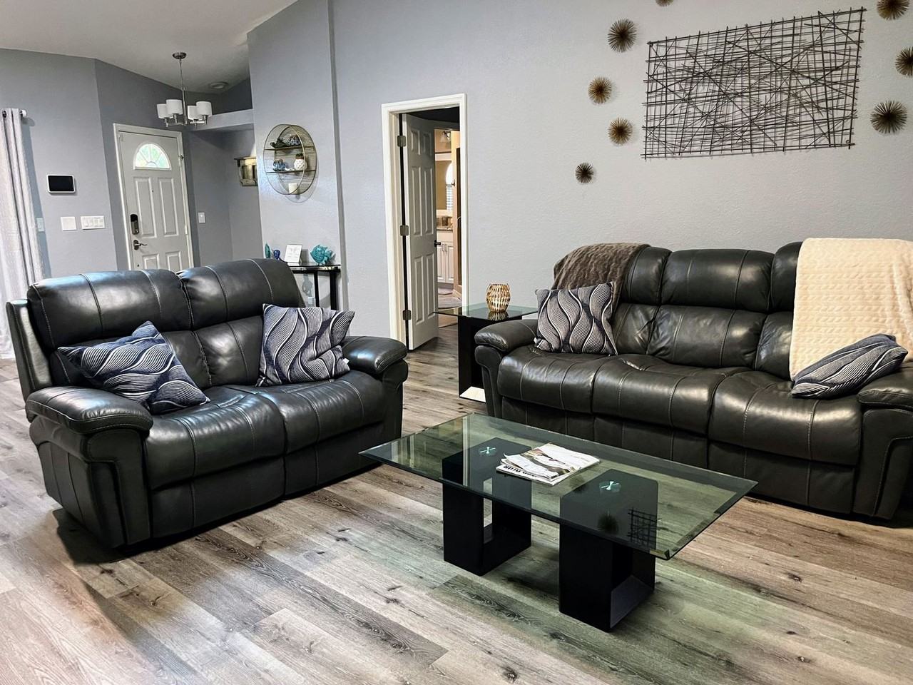 9166 Eldridge Rd - Photo 3 of 7