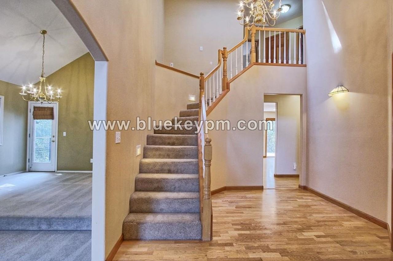 11533 Sw 27th Ave - Photo 2 of 32