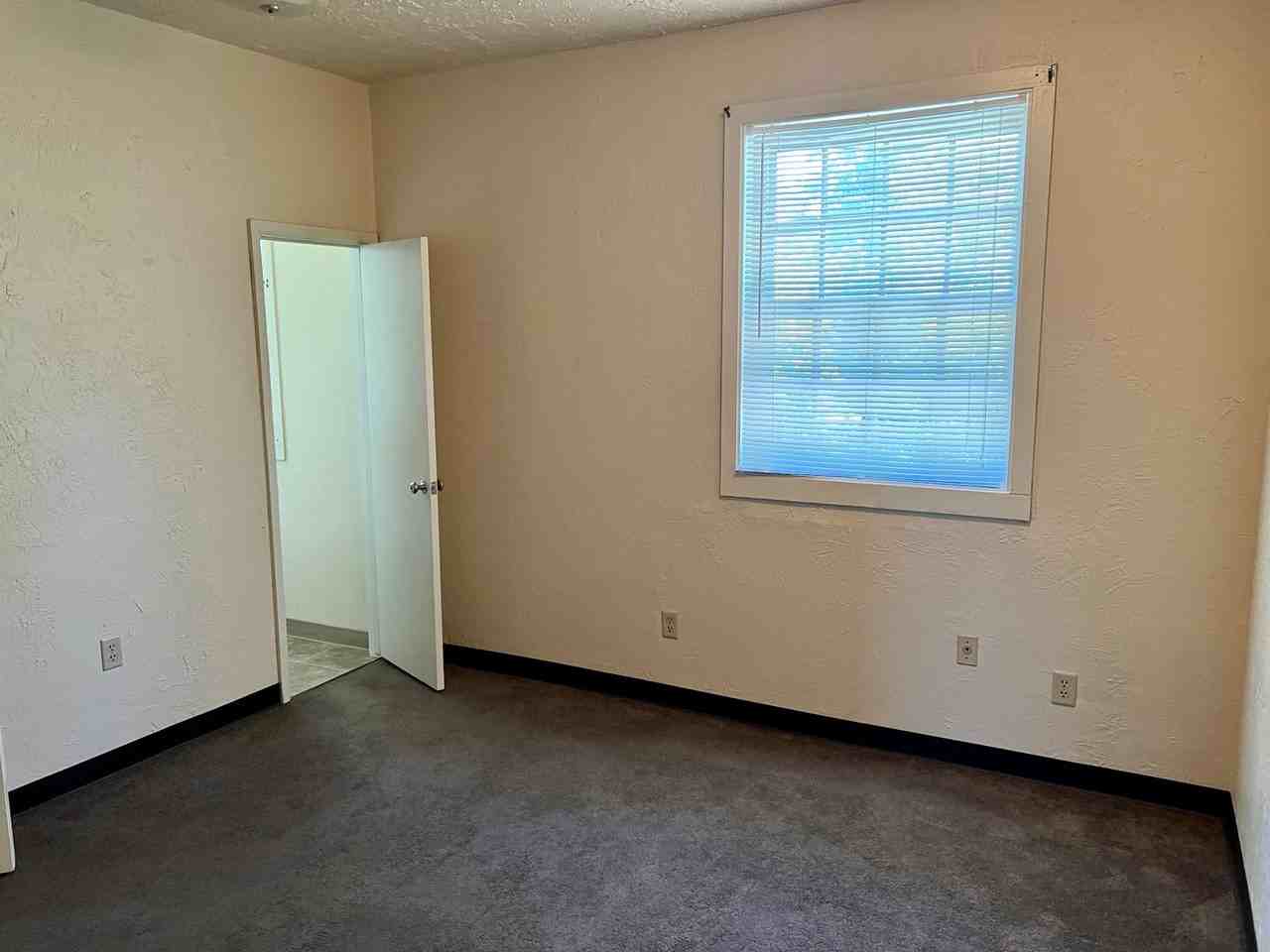 Cliff Ave Apartments - Photo 3 of 5