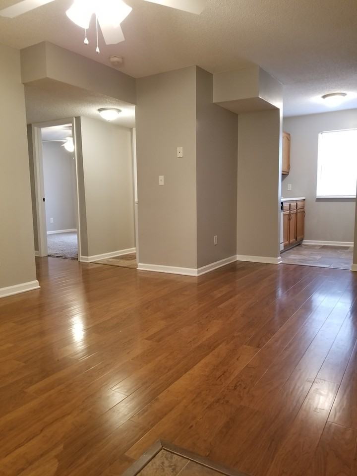 4 - The Enclave - Photo 6 of 20