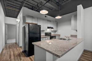 featured image of 612 W Texas Ave