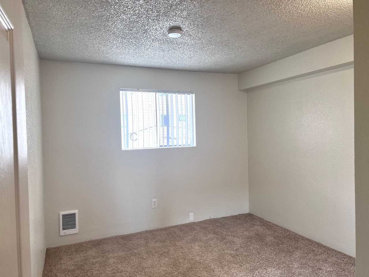 University Park Apartments - Photo 7 of 25