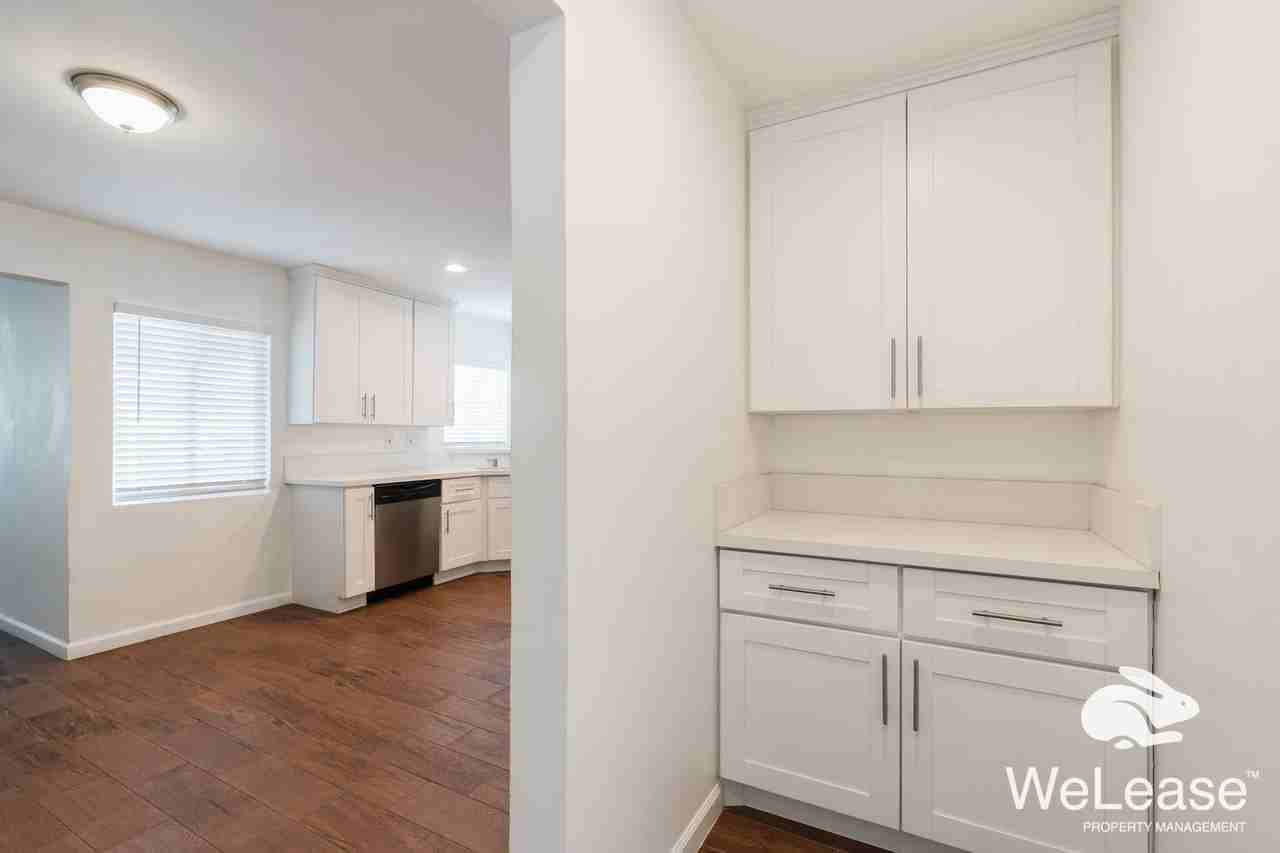 11th St. - Photo 3 of 20