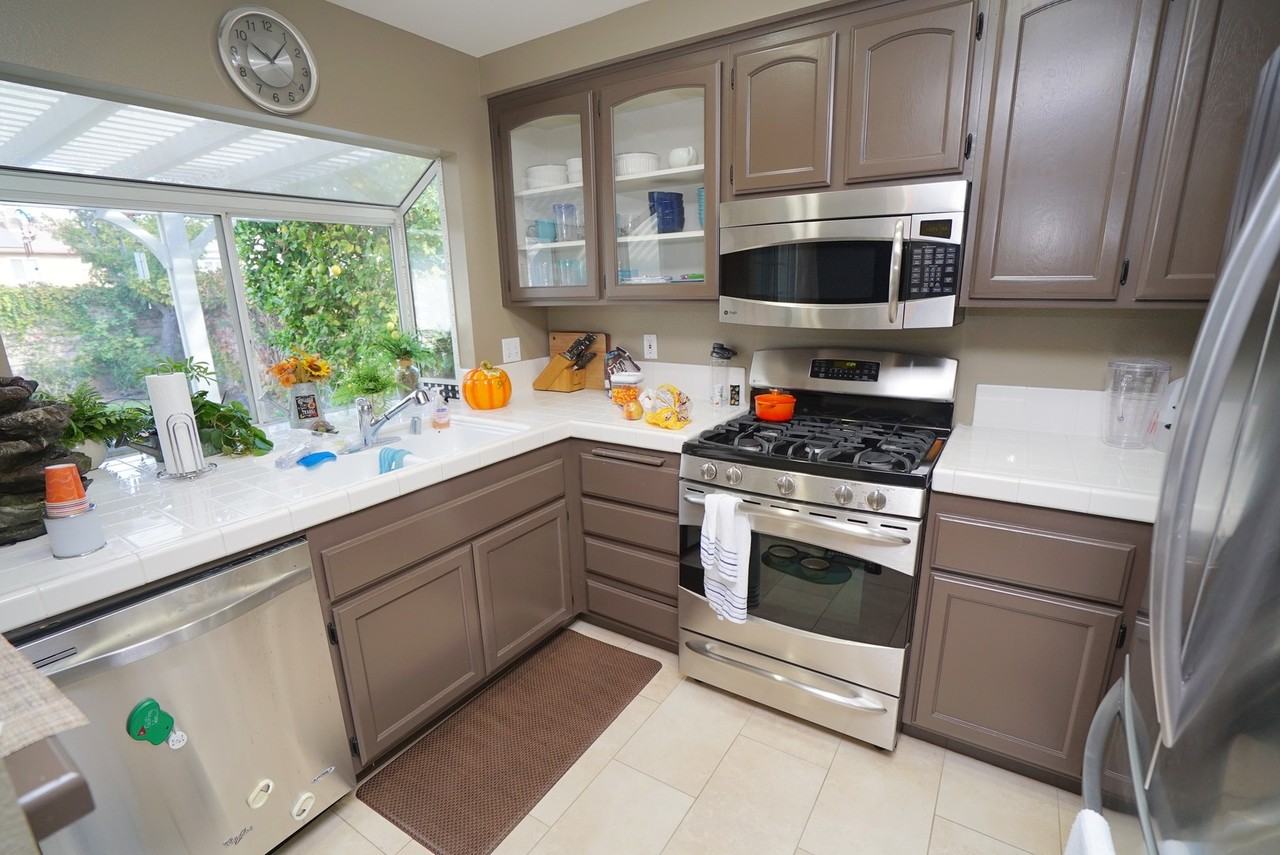 23301 Preston Way - Photo 3 of 12