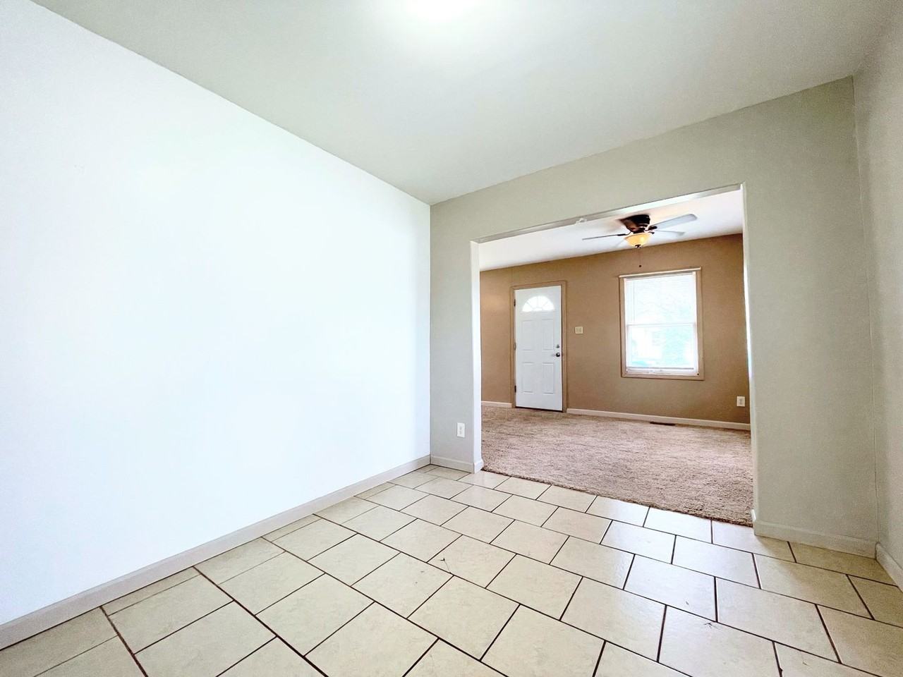 815 E 8th Ave - Photo 5 of 11