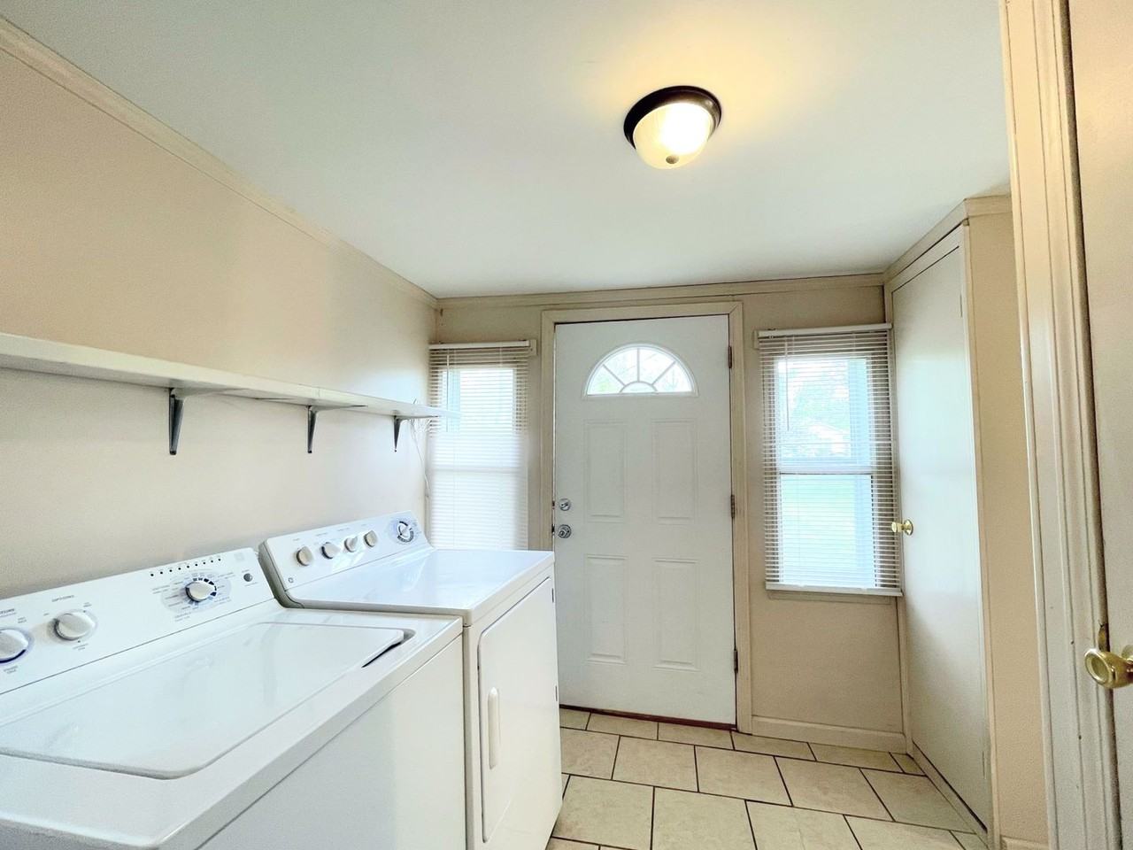 815 E 8th Ave - Photo 7 of 11