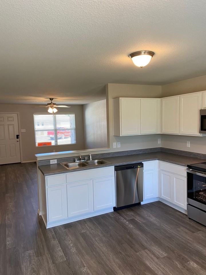 1800 Draper Dr - Photo 7 of 20