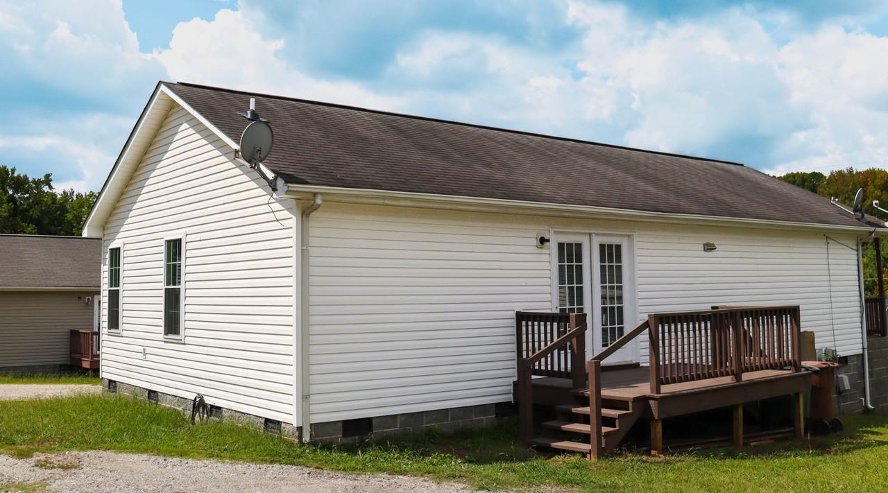 3533 Riverside Dr - Photo 4 of 24