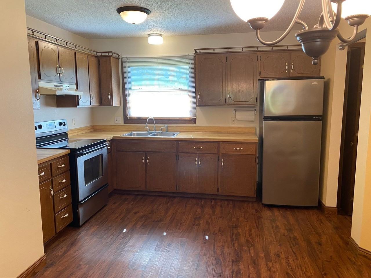3420 Idlewild Ct - Photo 2 of 12