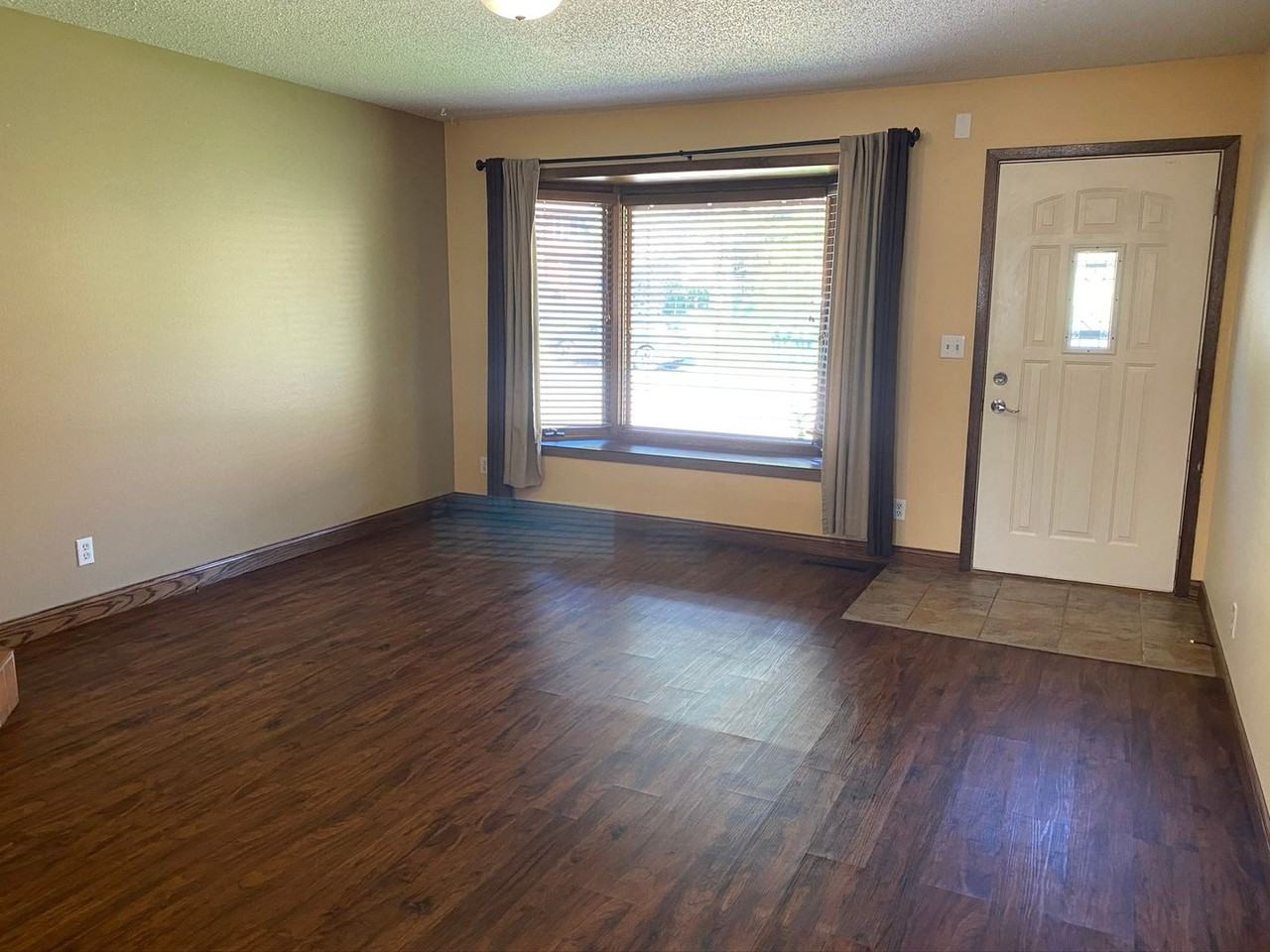 3420 Idlewild Ct - Photo 3 of 12