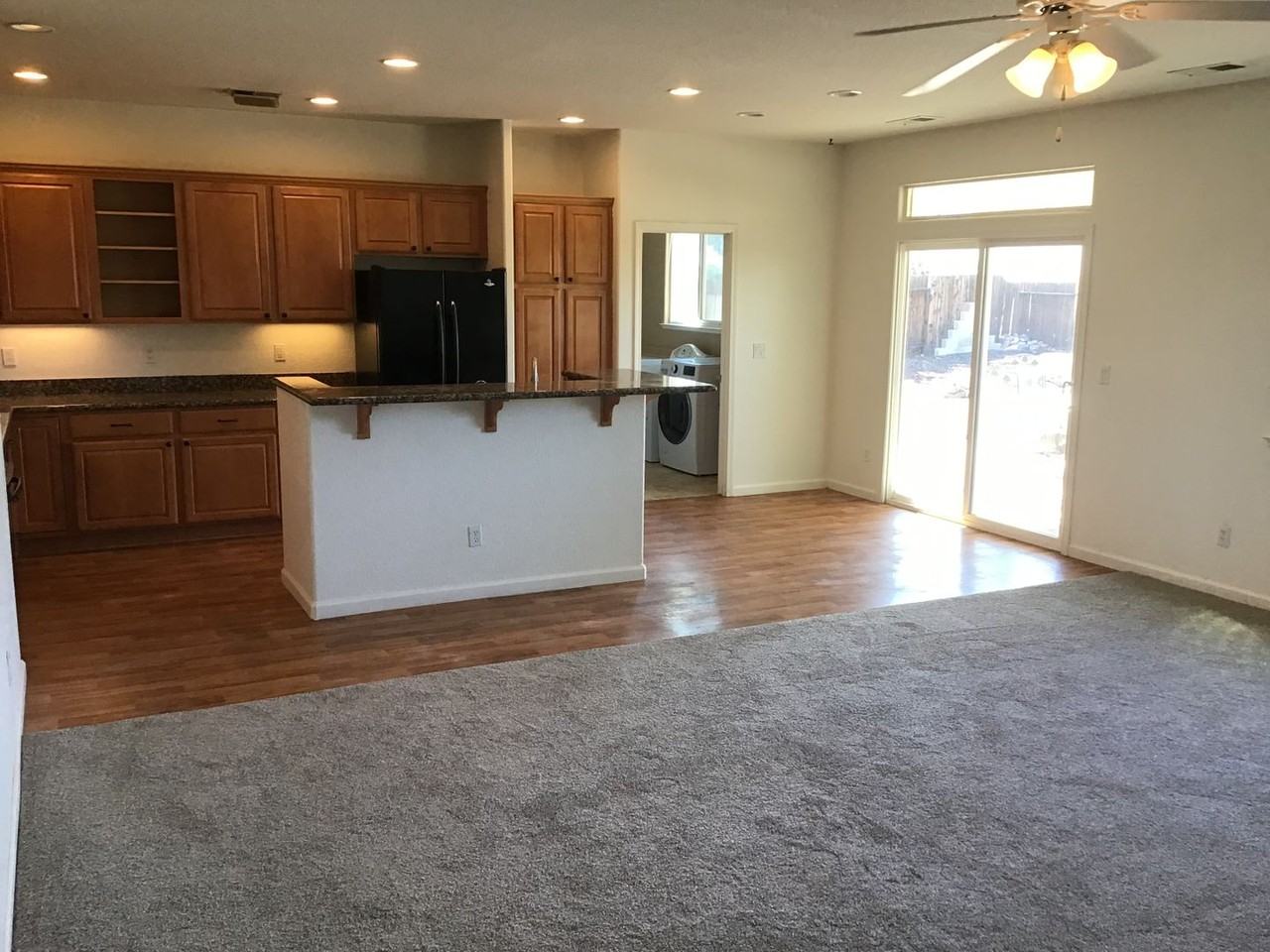 105 Creekside Dr - Photo 3 of 20