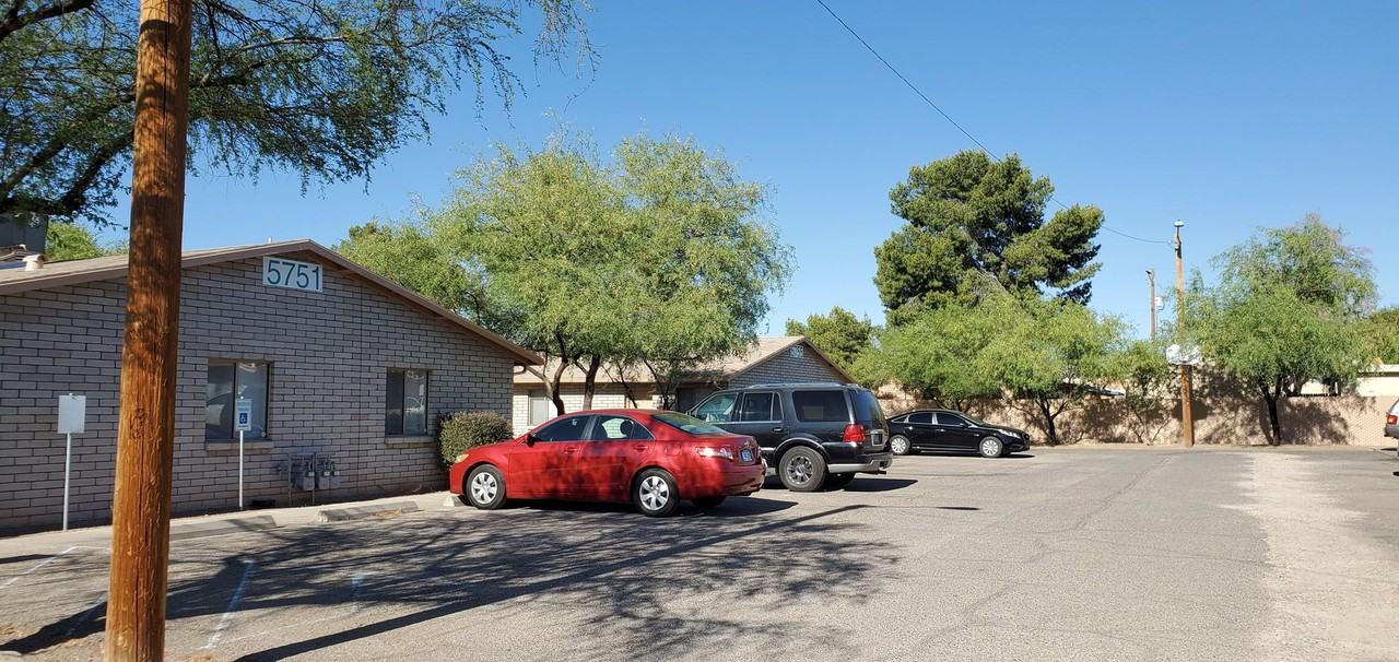 Pima5739-55 - Photo 2 of 3