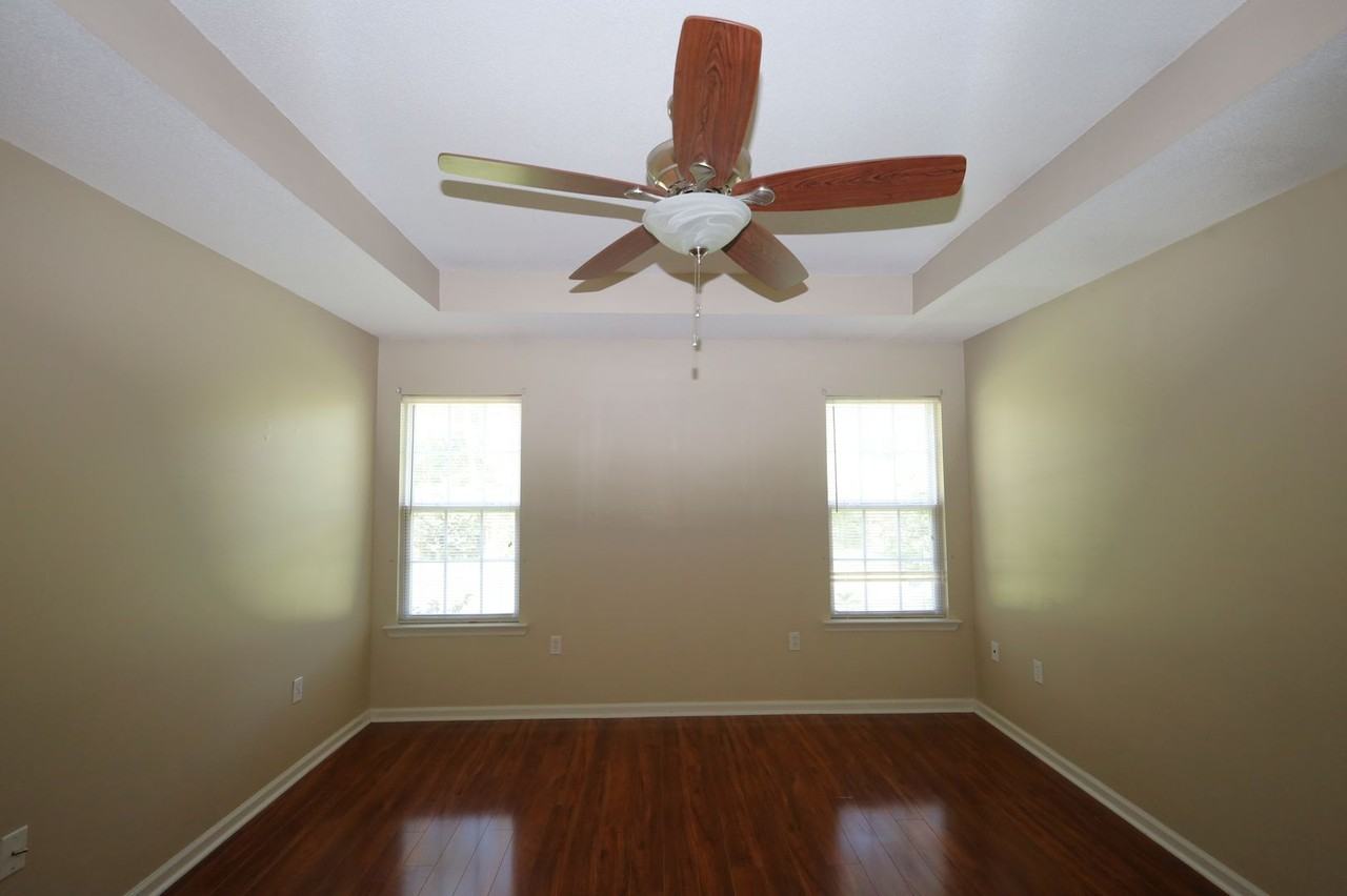 413 Bryson Cir - Photo 5 of 10