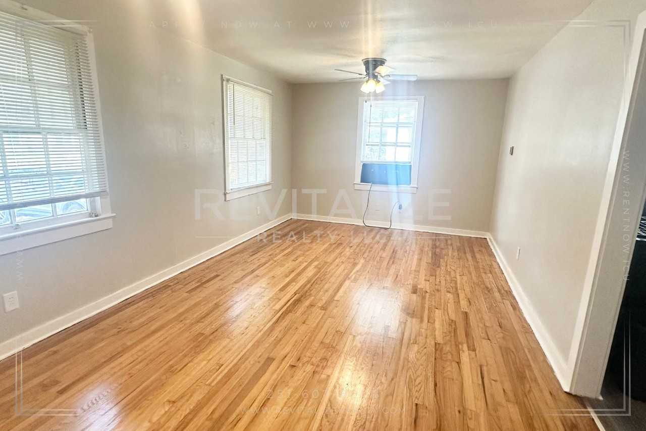 506 Summerville St - Photo 2 of 7