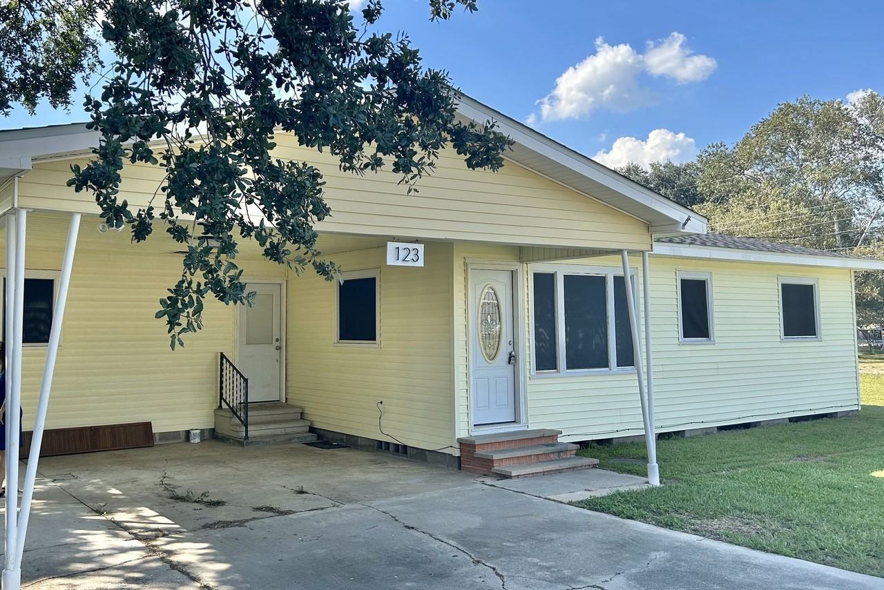 123 4th St - Photo 2 of 13