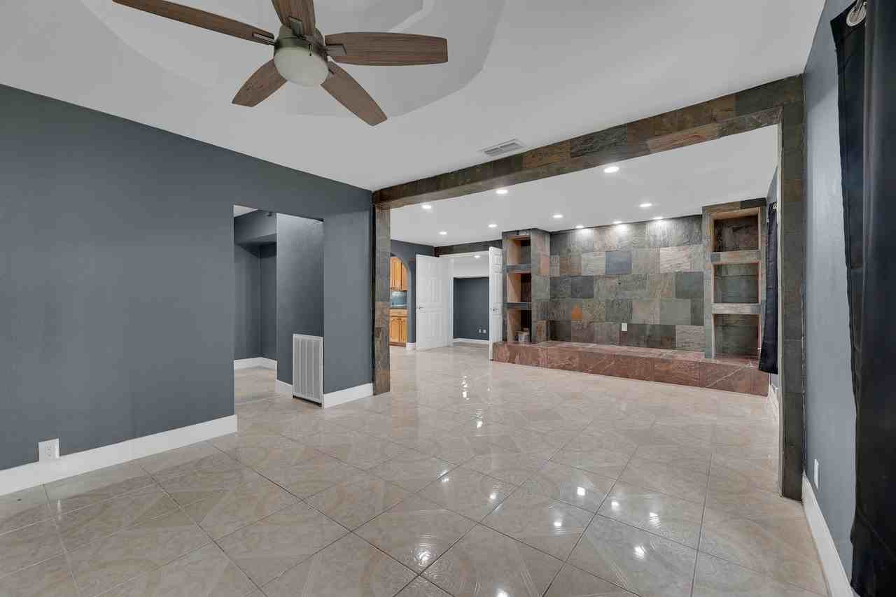 549 Mar Cir - Photo 3 of 18