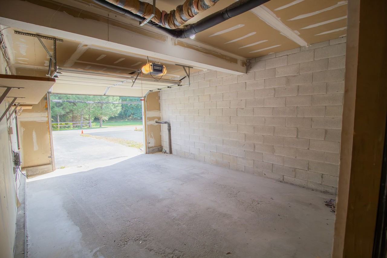 109 Fort Hunter Rd - Photo 2 of 20