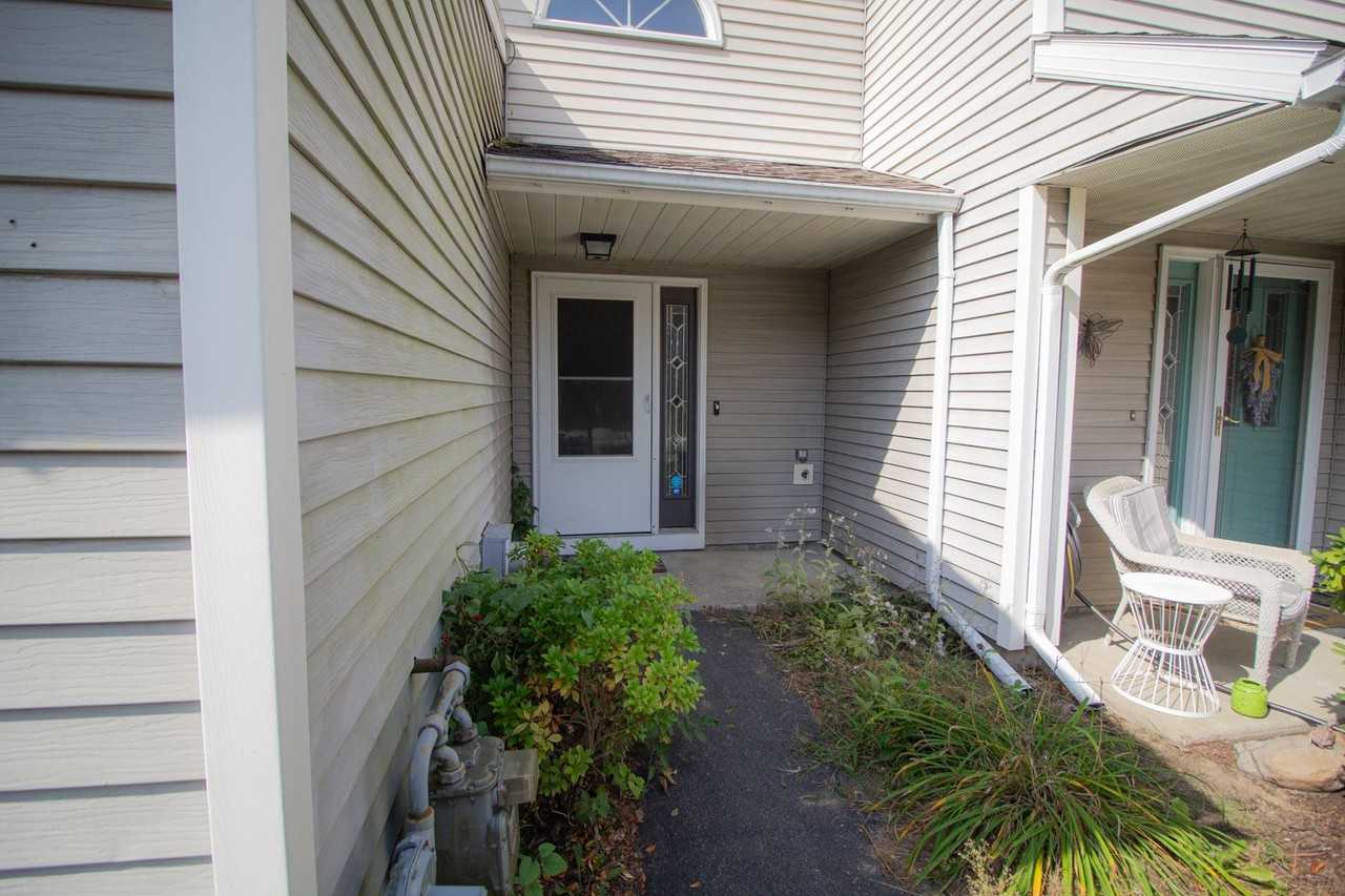 109 Fort Hunter Rd - Photo 3 of 20