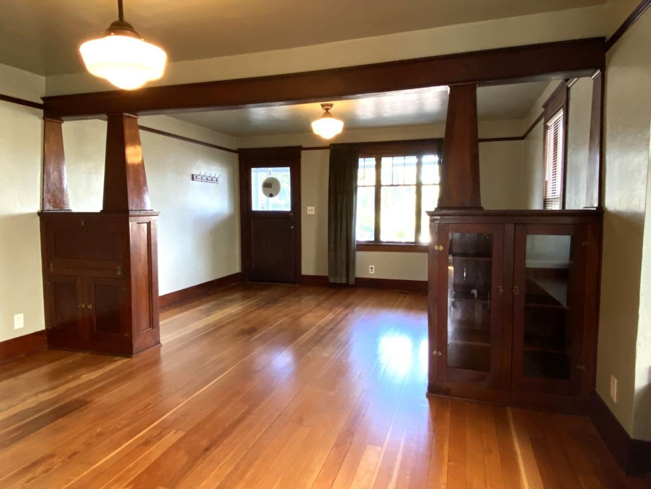 604 W 11th St - Photo 5 of 17