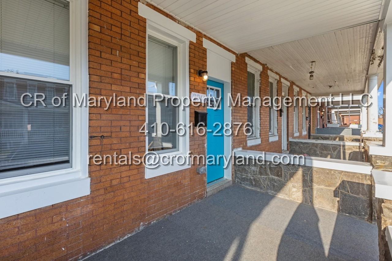 2940 Arunah Ave - Photo 3 of 21