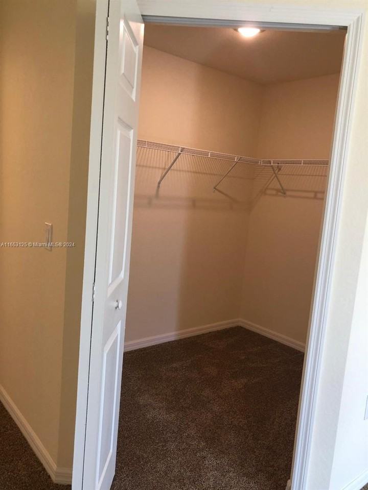 100 Liberty Terrace - Photo 2 of 9