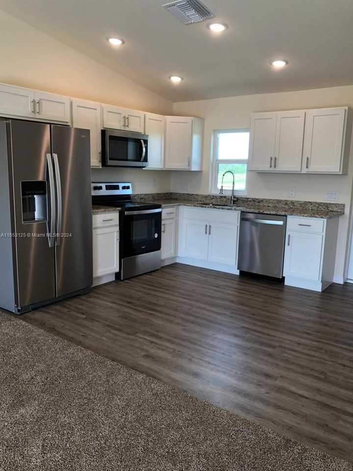 100 Liberty Terrace - Photo 3 of 9