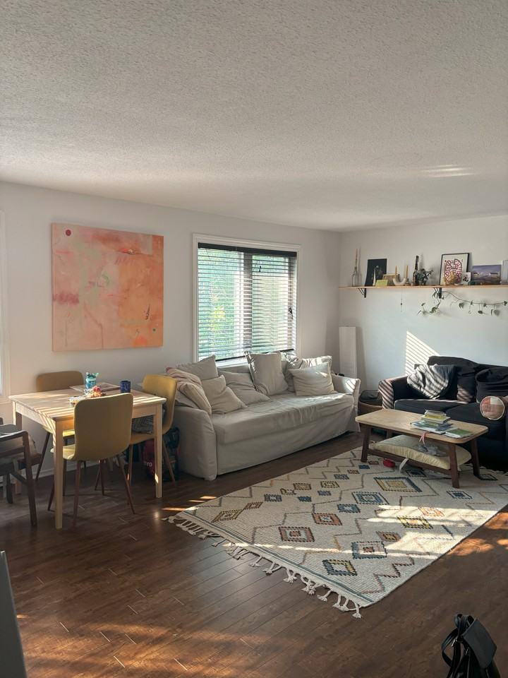 1810 Marsala Crescent - Photo 3 of 16