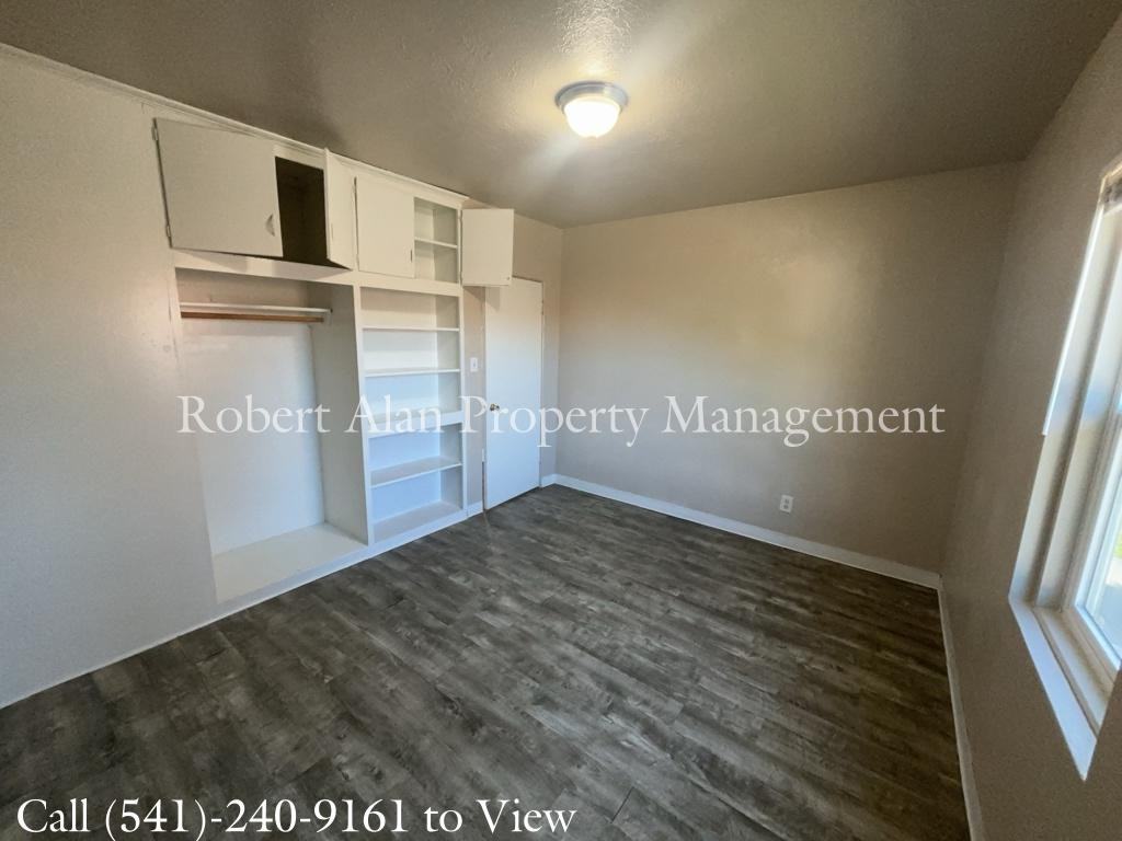 804 Sw 1st St - Photo 2 of 8