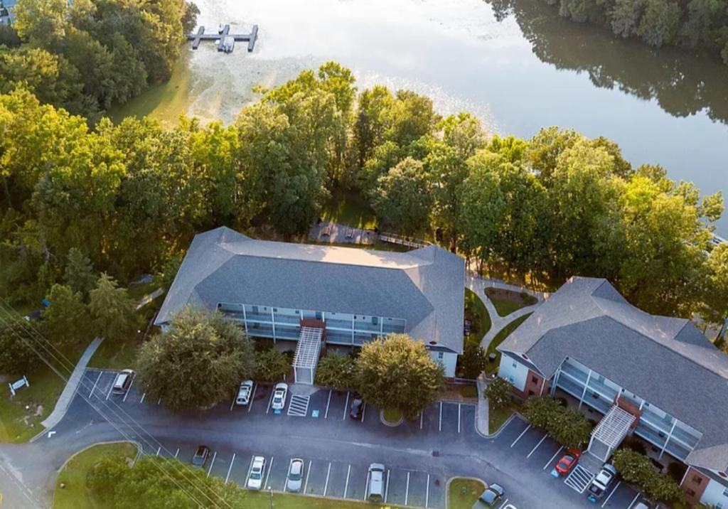 127 Ballard Ln - Photo 3 of 12