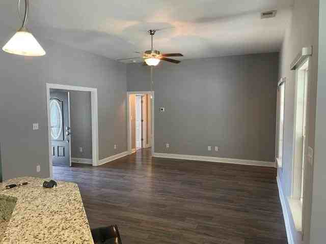 305 Macarthur Drive - Photo 2 of 14