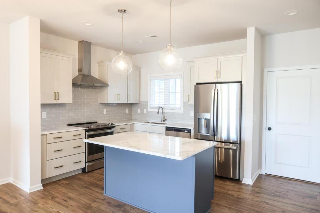 2050 Kyles Way - Photo 4 of 19
