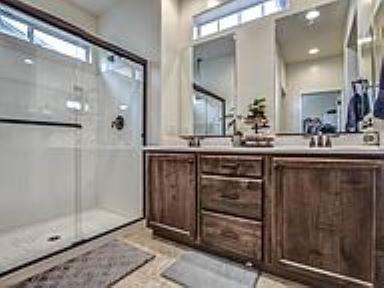 2619 S 107th St - Photo 6 of 16