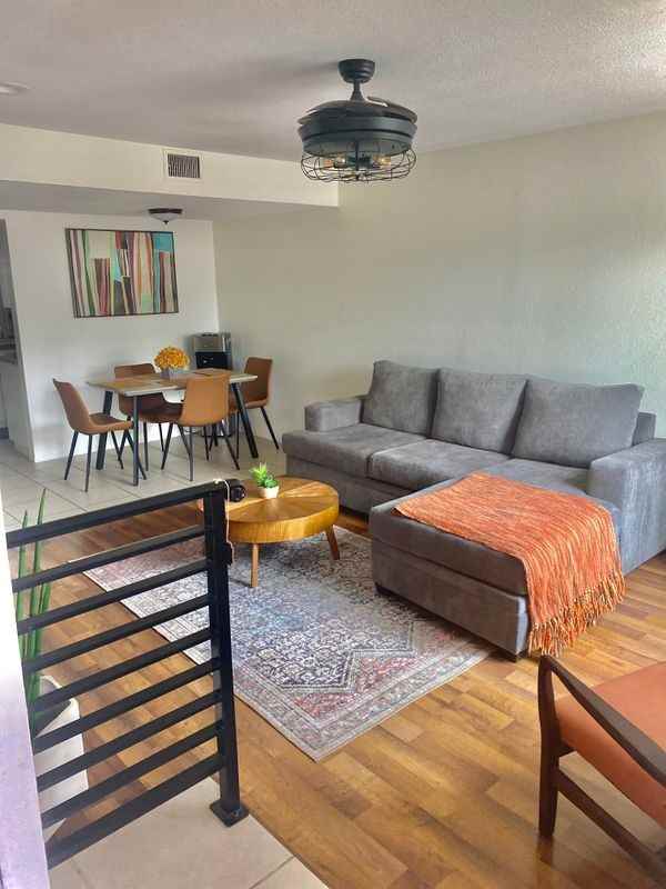 2298 N Indian Canyon Dr ##A - Photo 2 of 10