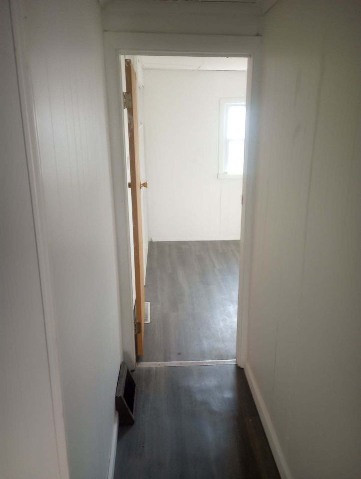 311 Lloyd St - Photo 3 of 8