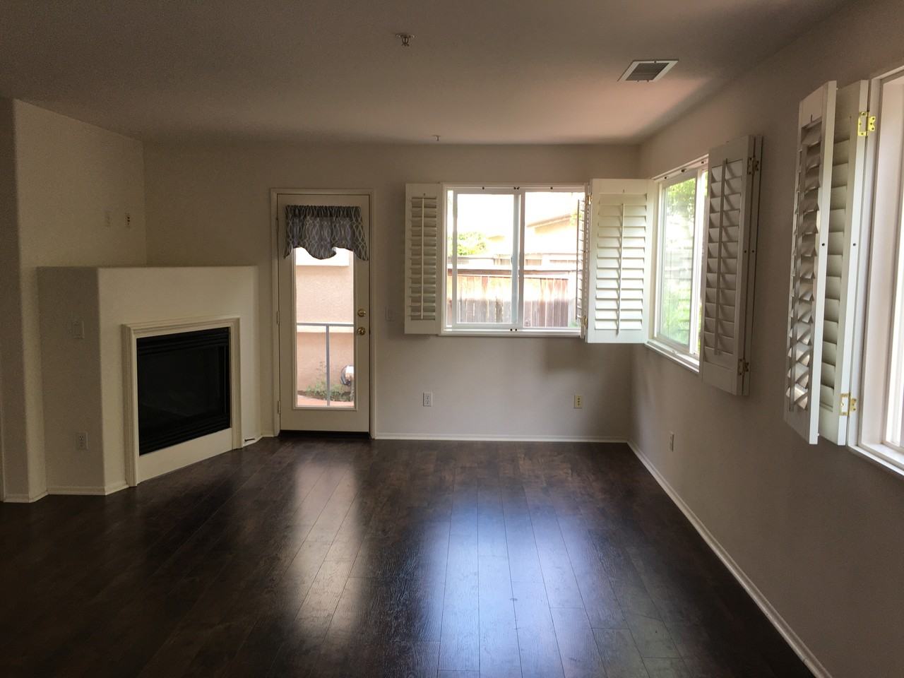 35 Bloomfield Lane - Photo 3 of 13