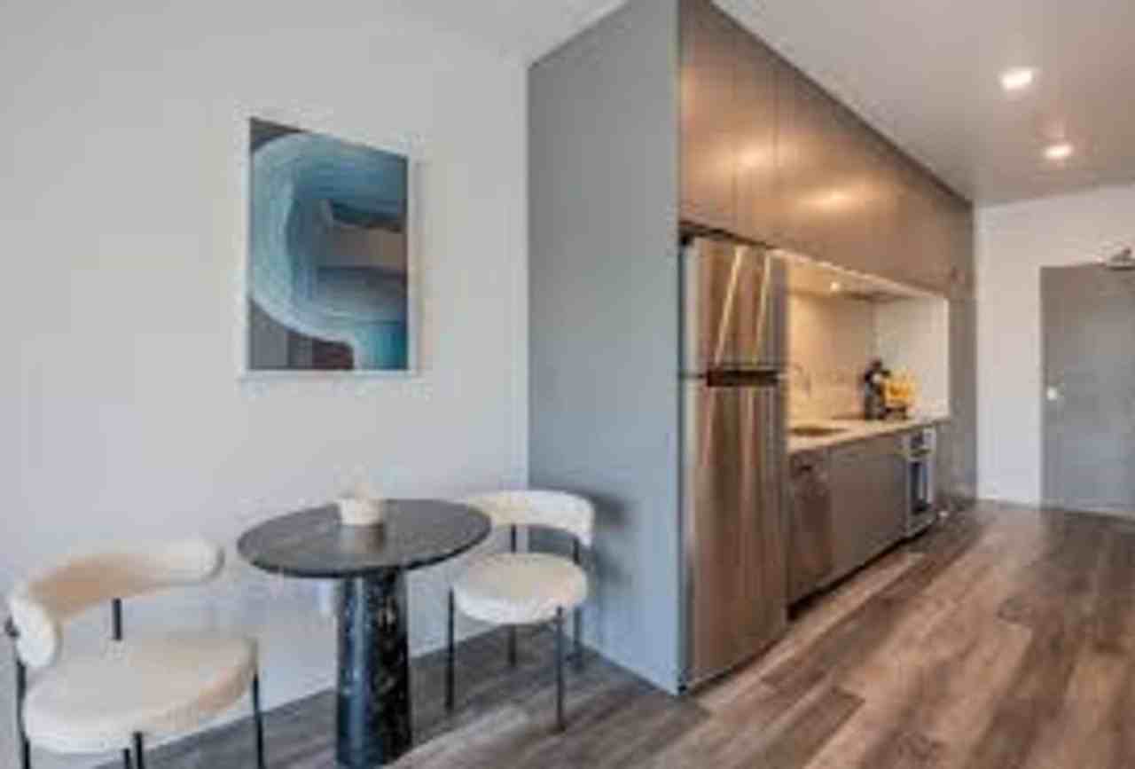 2. 17 Central Apartments - Photo 6 of 13