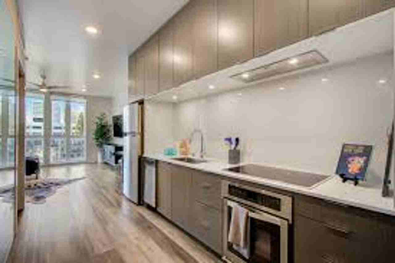 2. 17 Central Apartments - Photo 7 of 13