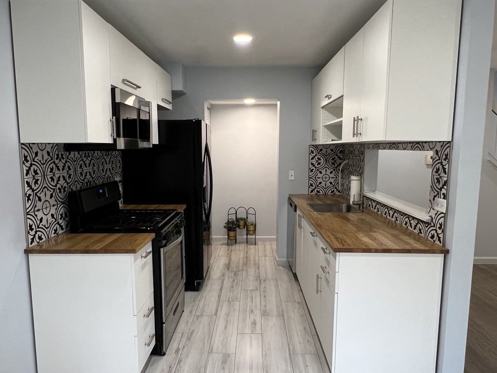 230 Dakota Ct #B - Photo 3 of 20