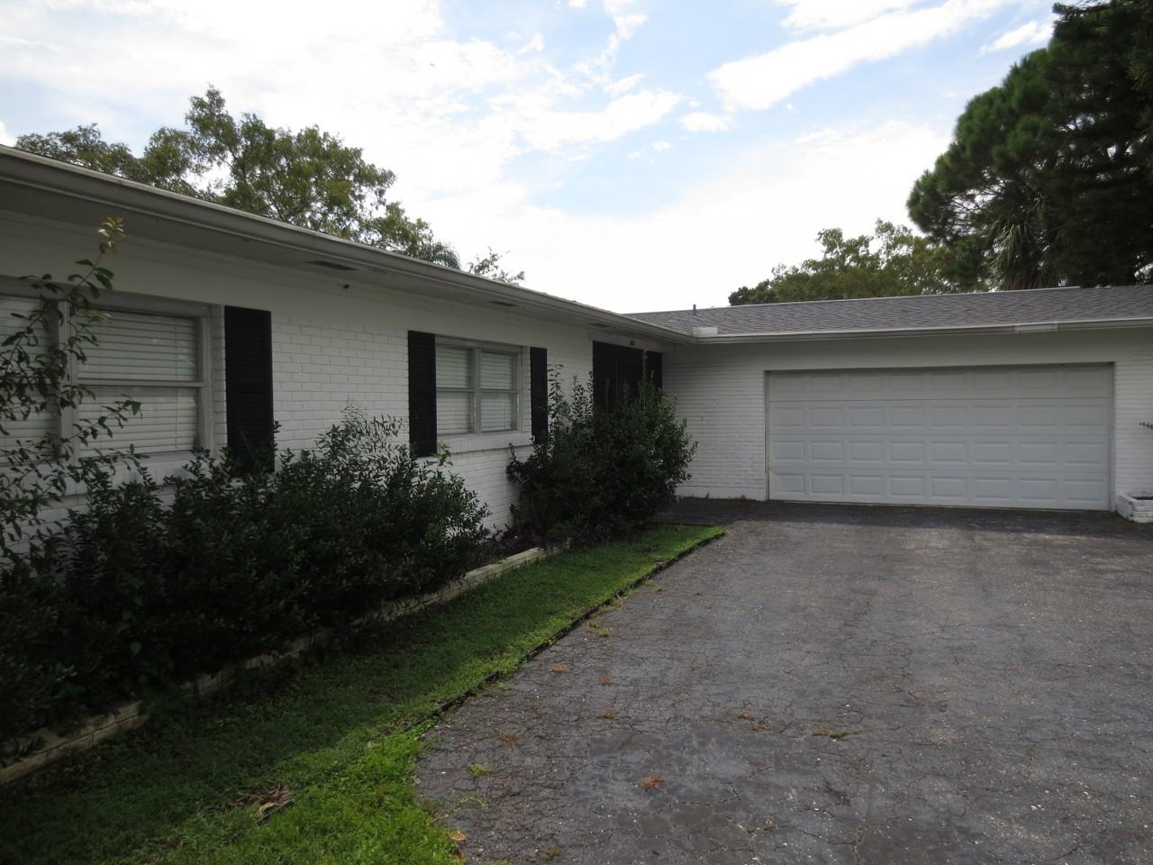 3907 Versailles Dr - Photo 2 of 11