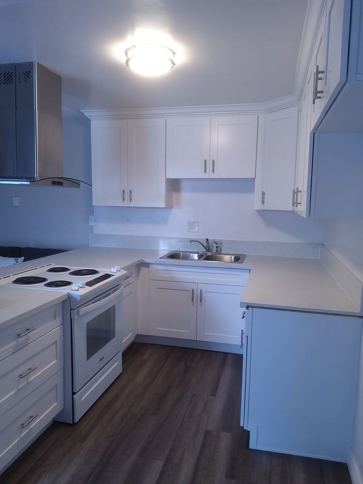 Cyrano Apartments - Photo 2 of 14
