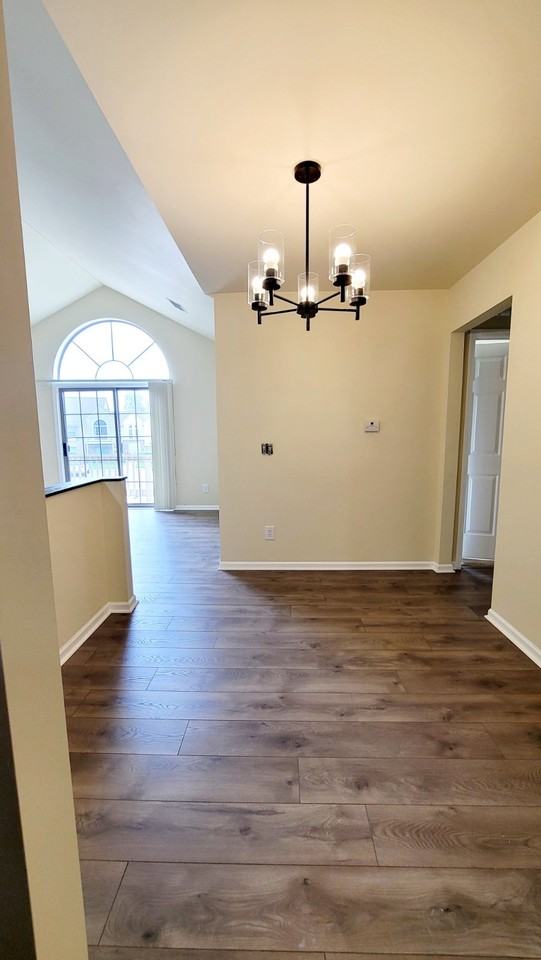 245 Brookwood Dr #5 - Photo 3 of 34