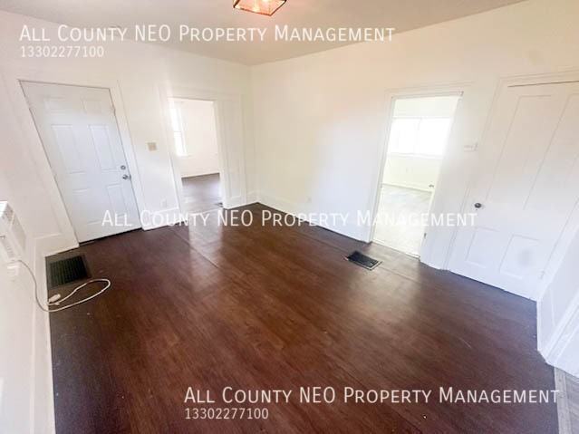 680 Sumner St - Photo 3 of 17