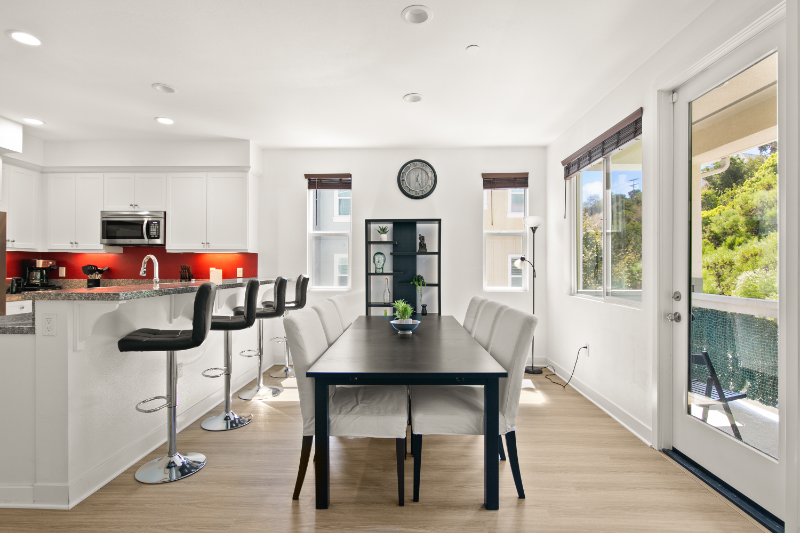 1110 Makena Way - Photo 3 of 31