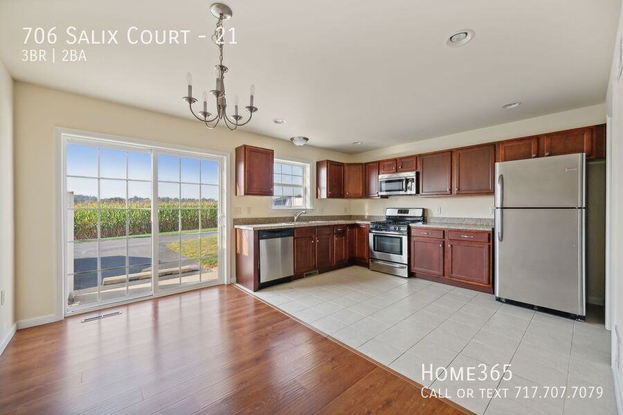 706 Salix Ct #21 - Photo 3 of 16