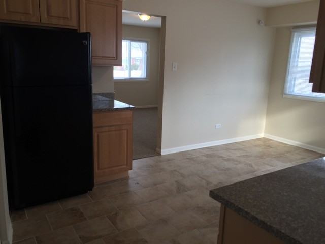 531 Hickok Ave - Photo 3 of 18