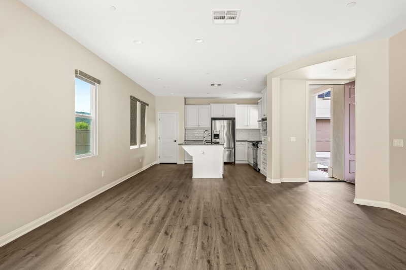 2754 Overlook Point Drive - Photo 5 of 38