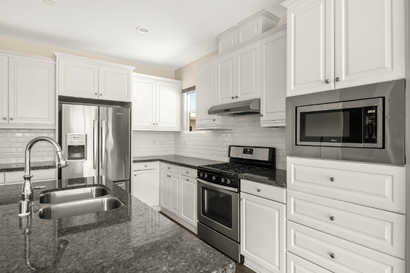 2754 Overlook Point Drive - Photo 2 of 38