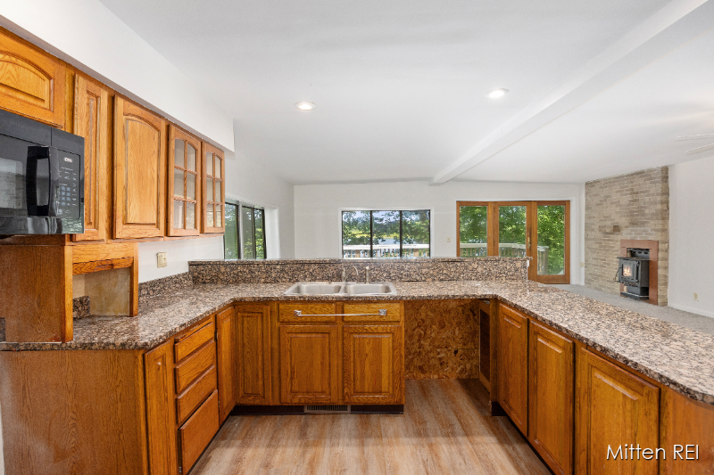 13029 East Heights Road - Photo 6 of 20