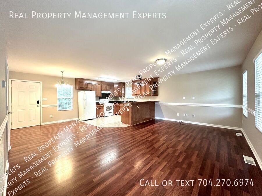 646 Magnolia Crossing Cir Nw - Photo 2 of 15